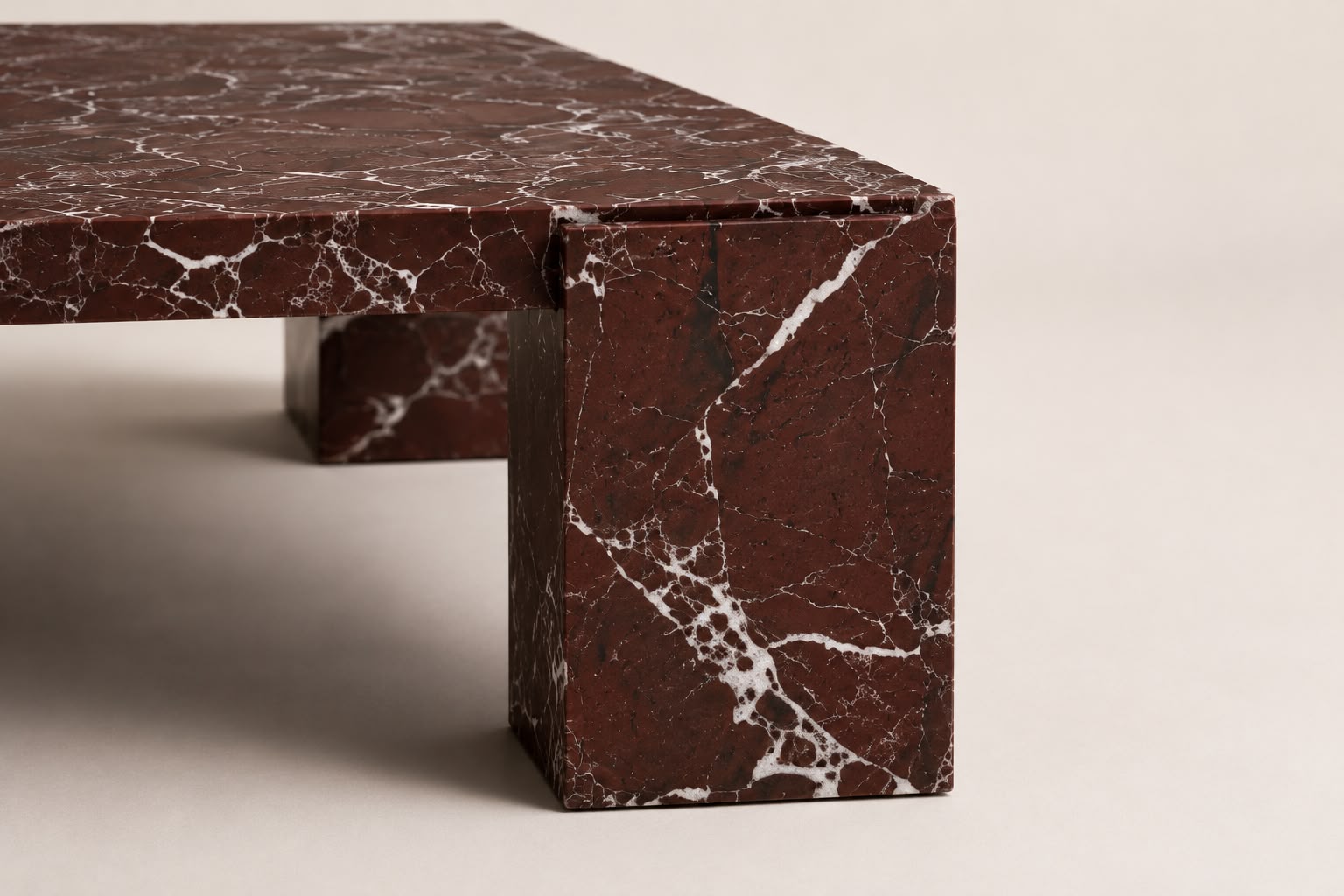 ARSH LORO coffee table in Calacatta Rosso